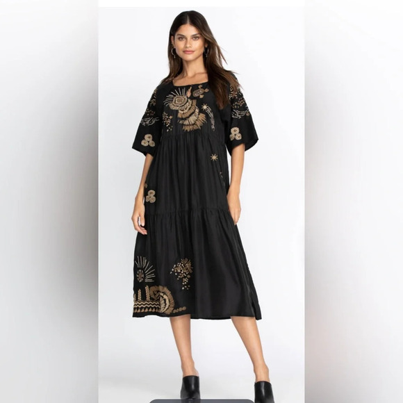JOHNNY WAS Dresses & Skirts - JOHNNY WAS antonia raglan tiered dress in black